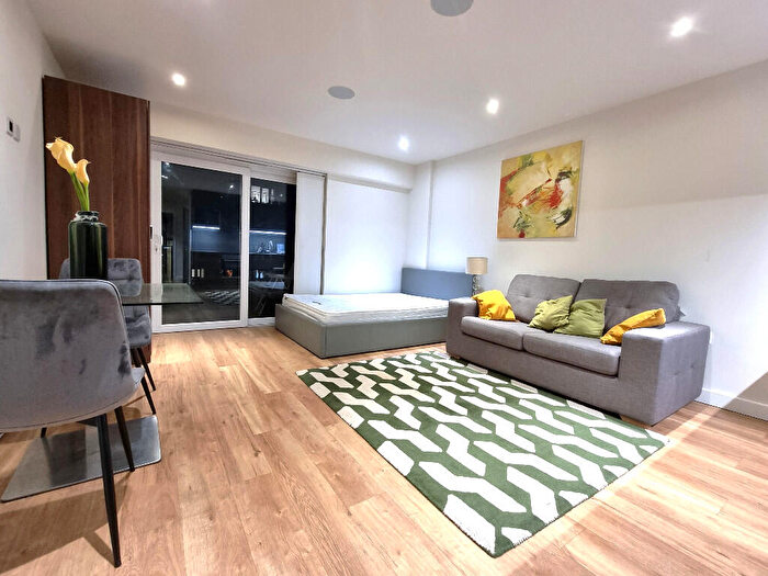 Studio For Sale In Golding House, Beaufort Square, London, NW9