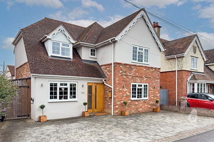 5 Bedroom Detached House For Sale In Peacock Lane, Jennetts Park, Berkshire, RG40
