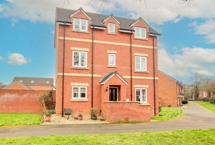 5 Bedroom Detached House To Rent In Pipistrelle Crescent, Trowbridge, BA14