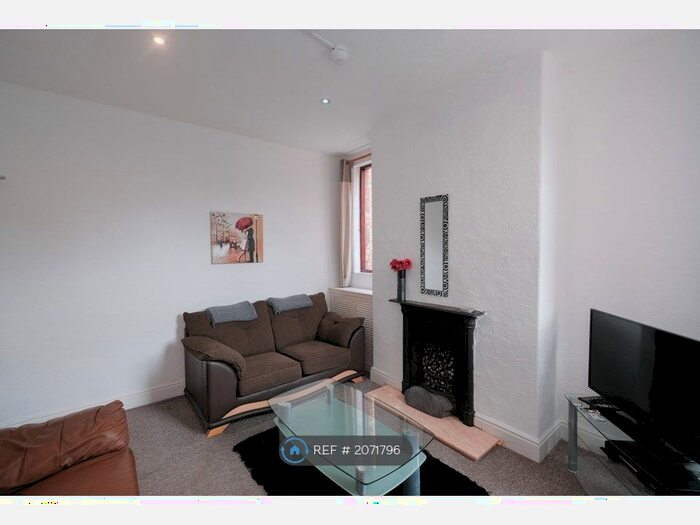 6 Bedroom Semi-Detached House To Rent In Southport Road, Ormskirk, L39