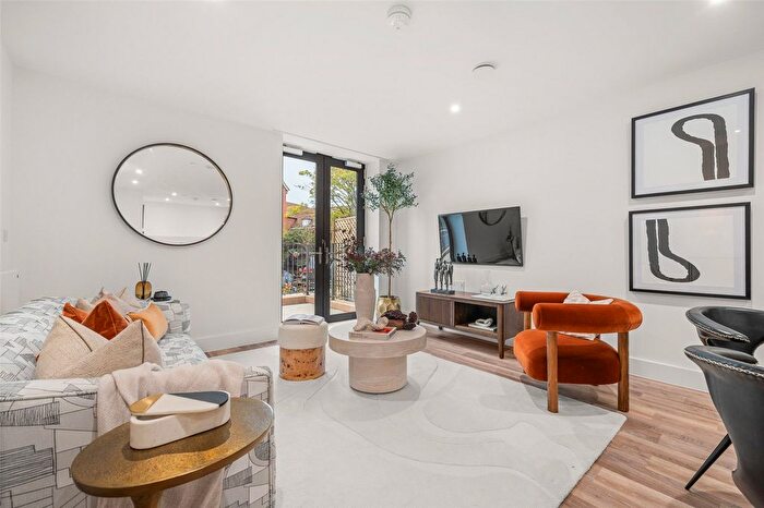 2 Bedroom Flat For Sale In Carnival Place, Wellington Road, Wokingham, Berkshire, RG40