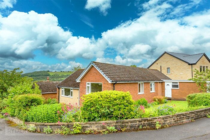 4 Bedroom Bungalow For Sale In Leyfield Bank, Holmfirth, West Yorkshire, HD9