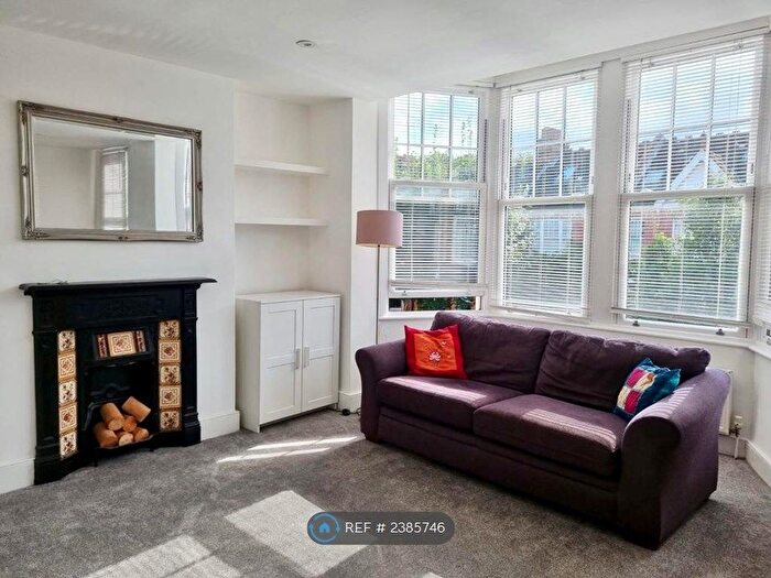 3 Bedroom Maisonette To Rent In Priory Avenue, London, N8