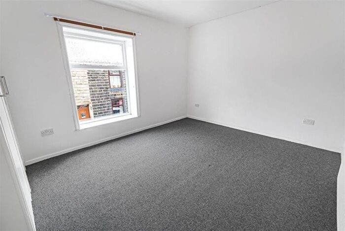 2 Bedroom Property To Rent In St. Pauls Street, Ramsbottom, Bury, BL0