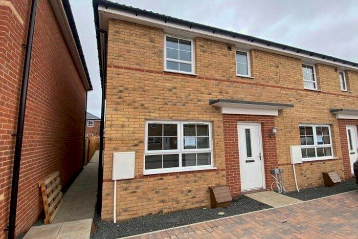 3 Bedroom Property To Rent In Bluebell Close, Cramlington, NE23