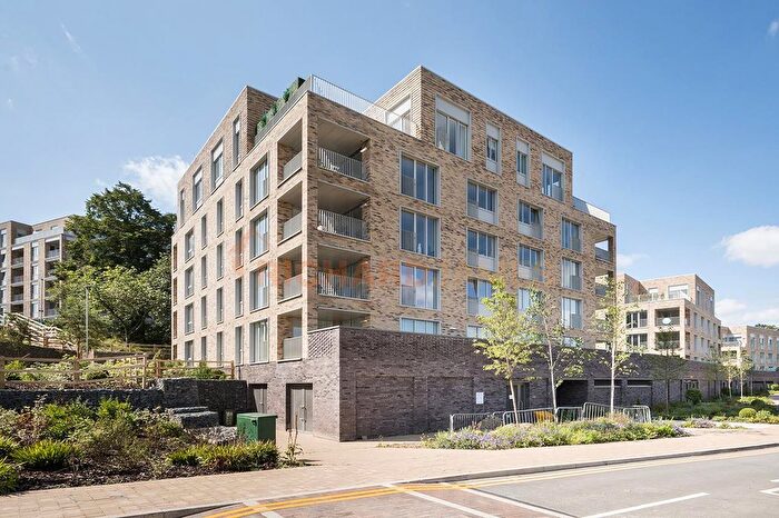 2 Bedroom Flat To Rent In Cornforth Lane, Mill Hill, NW7