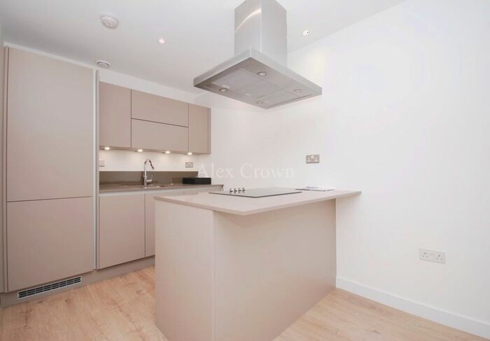 1 Bedroom Flat To Rent In Stratosphere Tower, Great Eastern Road, Stratford, E15