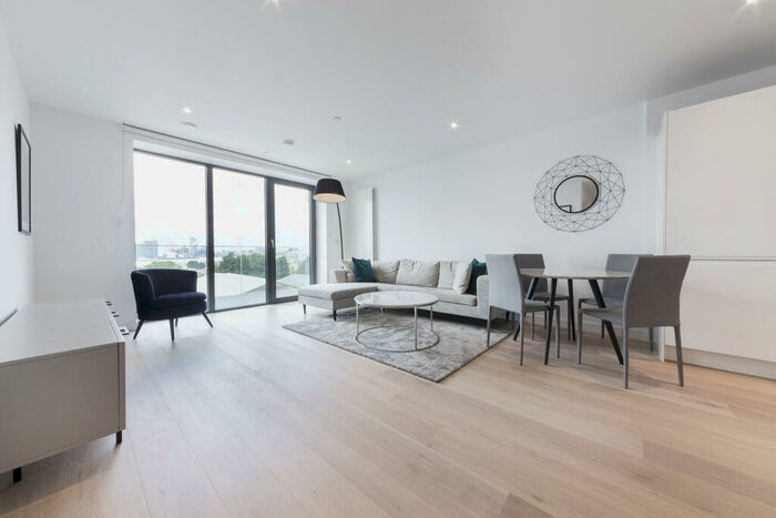 2 Bedroom Apartment To Rent In Fairwater House, Bonnet Street, Royal Wharf, London, E16