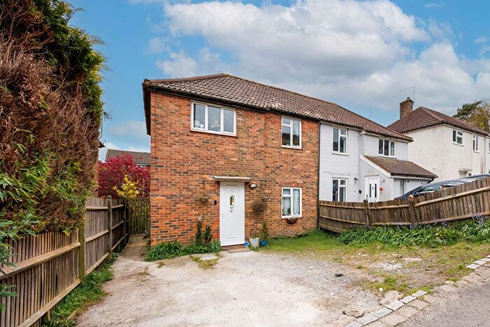 3 Bedroom Semi-detached House For Sale In Wealden Close, Crowborough, TN6