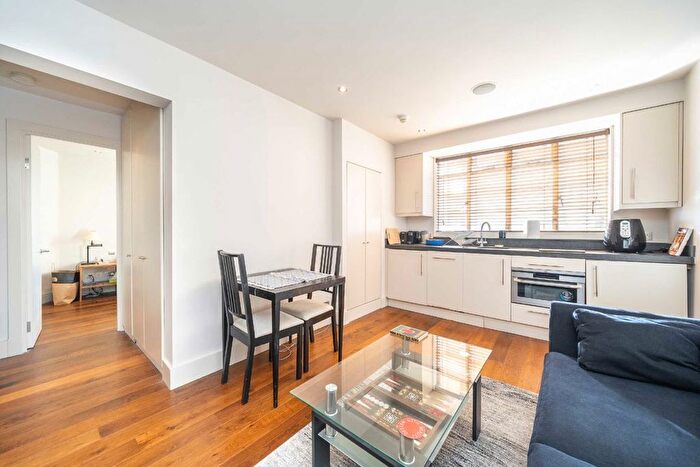 1 Bedroom Flat To Rent In Sloane Avenue, Chelsea, SW3