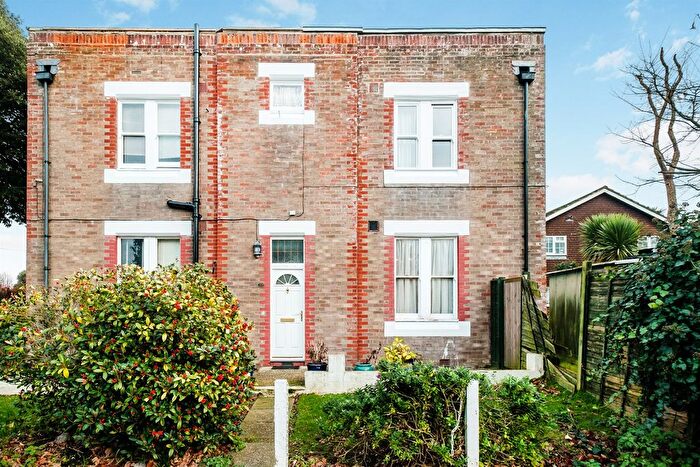 2 Bedroom Flat For Sale In Ferringham Lane, Ferring, Worthing, BN12