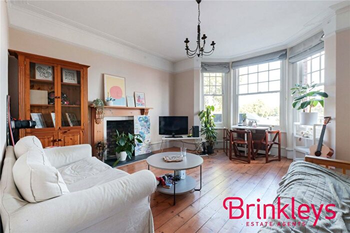 2 Bedroom Flat To Rent In Kenilworth Court, Putney, SW15