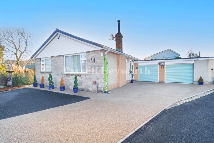 2 Bedroom Bungalow For Sale In Longacre Close, Carnforth, LA5