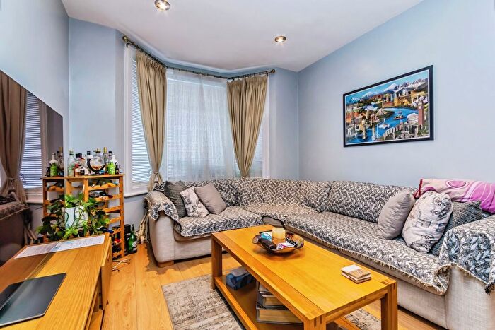 3 Bedroom Terraced House For Sale In Lebanon Road, Croydon, CR0