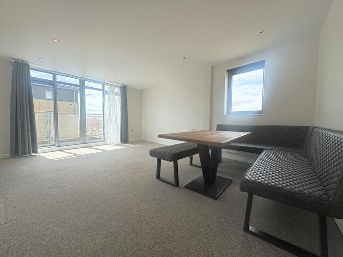 2 Bedroom Apartment To Rent In Rustat Avenue, Cambridge, CB1