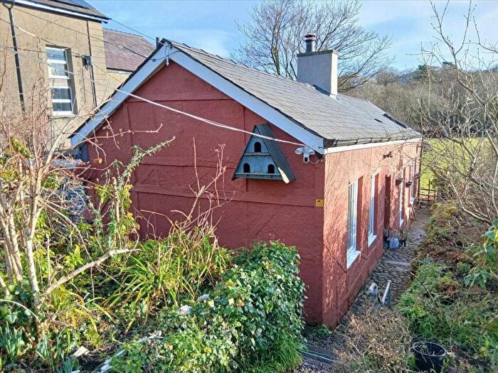2 Bedroom Cottage For Sale In Hafan, Glasinfryn, LL57