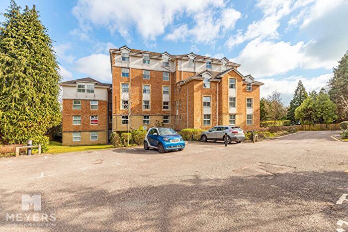 2 Bedroom Flat For Sale In - Suffolk Road, Bournemouth, BH2