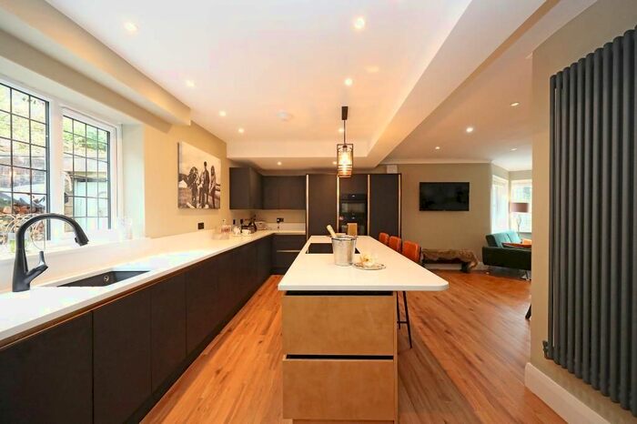 5 Bedroom Detached House For Sale In Lightwood Road, Stoke On Trent, Staffordshire, ST3