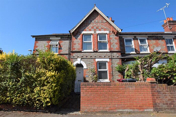 3 Bedroom Terraced House To Rent In Briants Avenue, RG4
