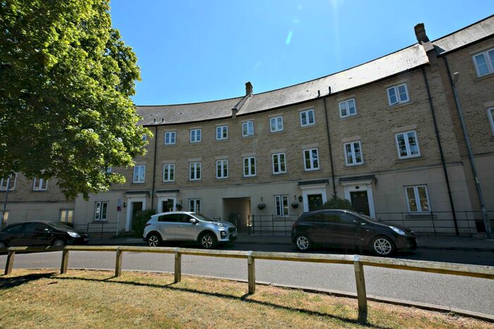 3 Bedroom Town House To Rent In Mary Ruck Way, Black Notley, Braintree, CM77