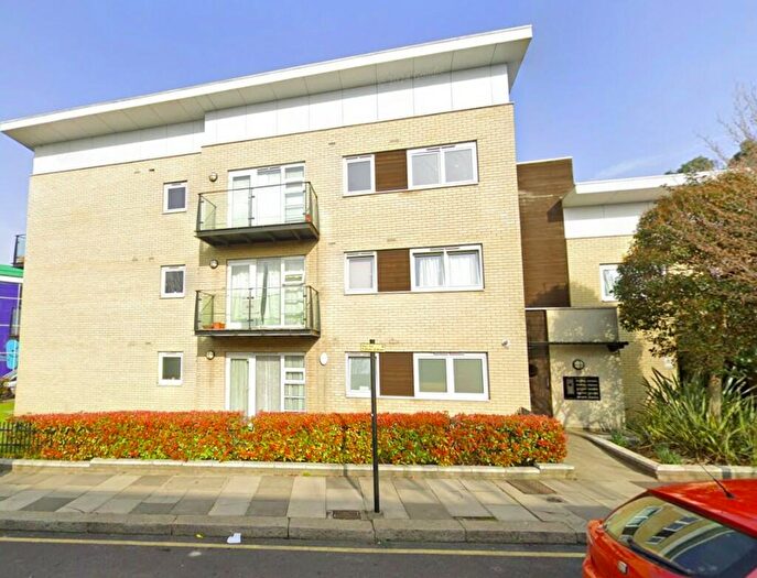 2 Bedroom Apartment To Rent In Perrymans Farm Road, Ilford, London, IG2