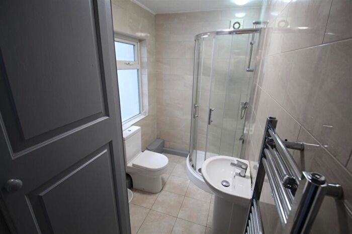 1 Bedroom Terraced House To Rent In Hartley Grove, Woodhouse, Leeds, LS6