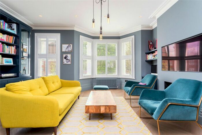 3 Bedroom Flat To Rent In Melody Road, Wandsworth, London, SW18