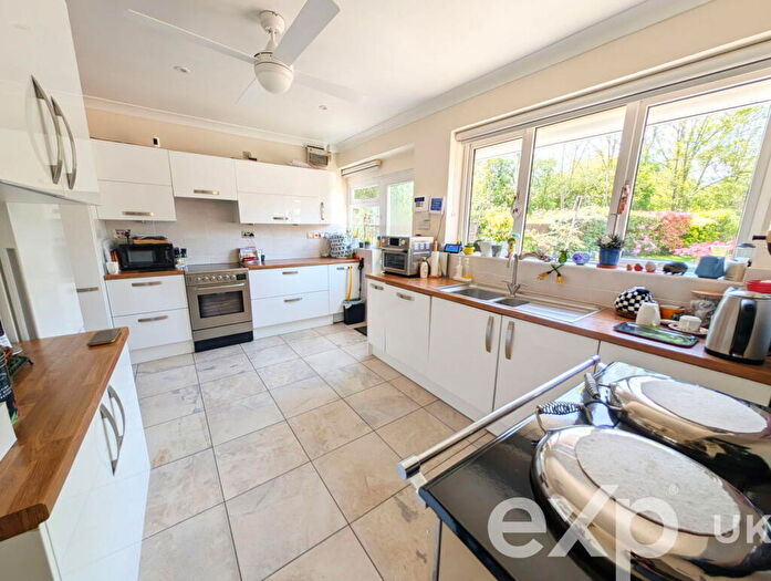 4 Bedroom Detached Bungalow For Sale In Old Watling Street-Higham, ME2
