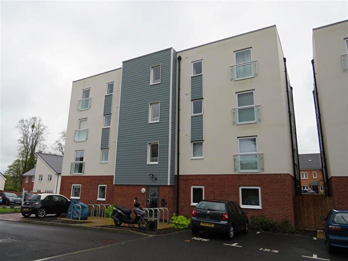 2 Bedroom Flat For Sale In Waterside Road, Wellingborough, NN8