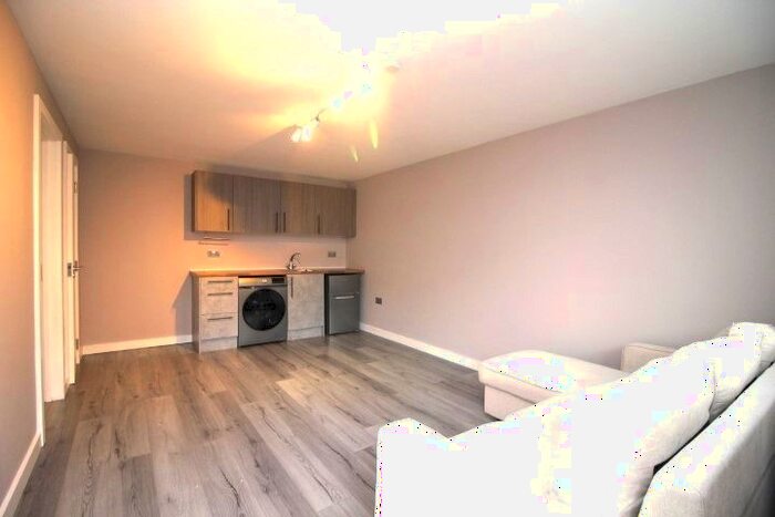 1 Bedroom Flat To Rent In Sydney Grove, London, NW4
