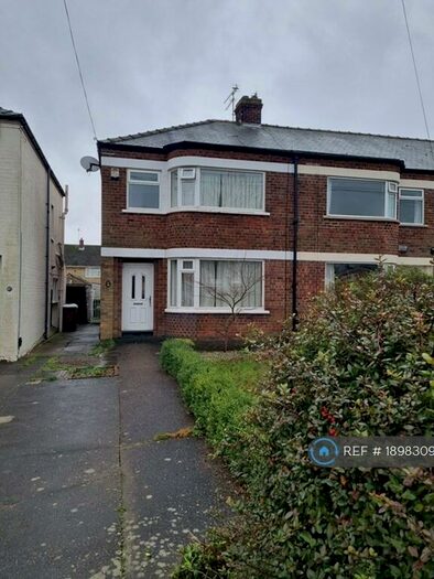 3 Bedroom Semi-Detached House To Rent In Boothferry Road, Hessle, HU13