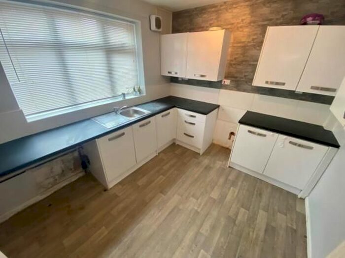 3 Bedroom Property To Rent In Roberts Road, Wednesbury, WS10
