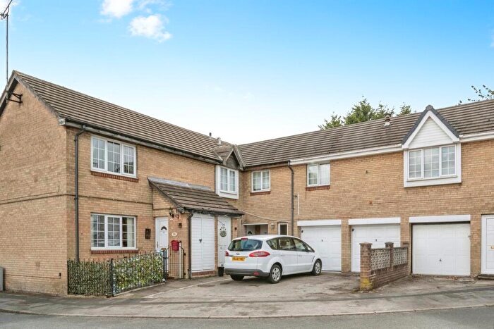 1 Bedroom Flat For Sale In Thicket Drive, Maltby, Rotherham, S66