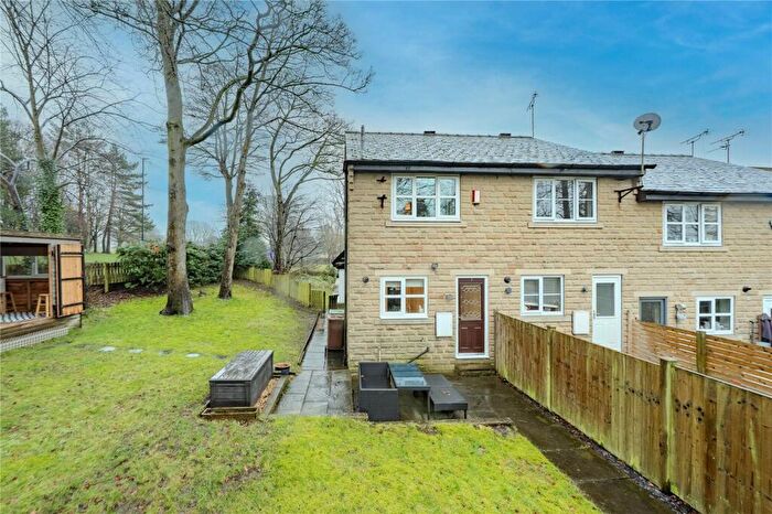 2 Bedroom Terraced House For Sale In Coverley Rise, Yeadon, Leeds, West Yorkshire, LS19