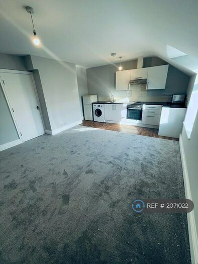 1 Bedroom Flat To Rent In New Market Street, Buxton, SK17