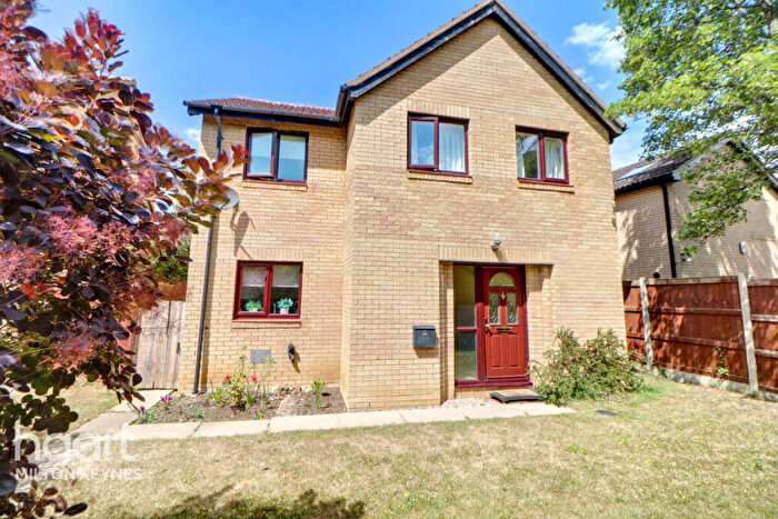 4 Bedroom Detached House For Sale In Gardiner Court, Blue Bridge, MK13