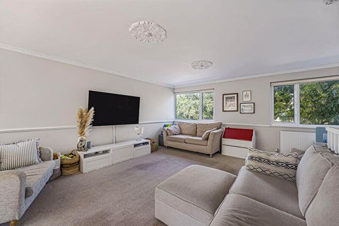 4 Bedroom Town House For Sale In Birchwood Avenue, Sidcup, DA14