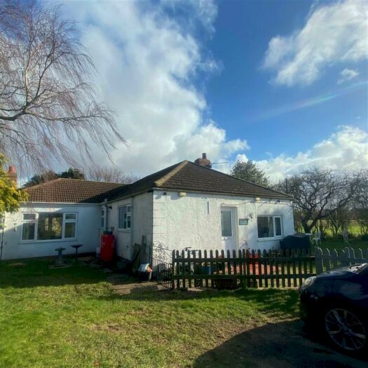 4 Bedroom Bungalow For Sale In Marsh Lane, North Somercotes, Louth, LN11