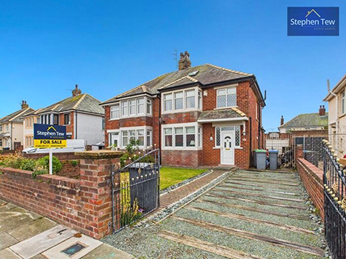 3 Bedroom Semi-Detached House For Sale In Raleigh Avenue, Blackpool, FY4