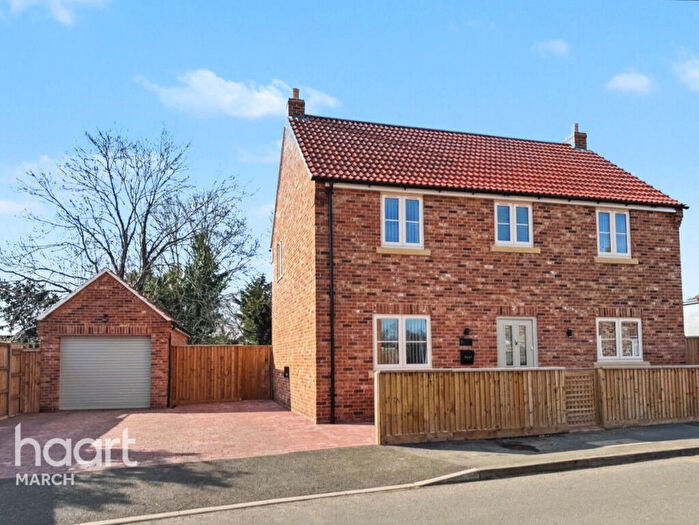 4 Bedroom Detached House For Sale In A Eastwood, Chatteris, PE16