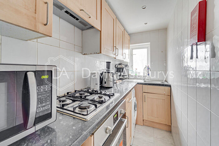 3 Bedroom Apartment To Rent In Rochester Road, Camden Town, London, NW1