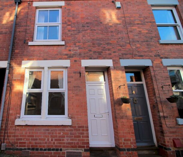 3 Bedroom Terraced House To Rent In Roberts Street, Nottingham, NG2