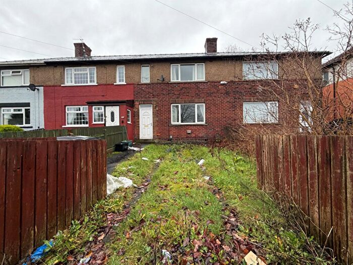 2 Bedroom Terraced House For Sale In Denfield Crescent, Halifax, HX3