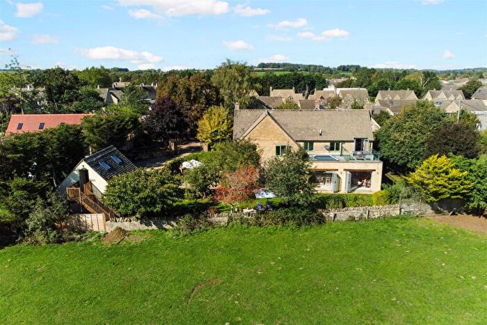 5 Bedroom Detached House For Sale In Bourton-on-the-Water, Gloucestershire, GL54