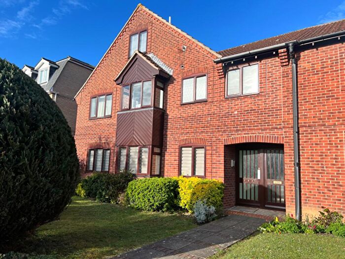 3 Bedroom Apartment To Rent In Flat, Ratcliffe Court, Old Parsonage Way, Frinton-on-Sea, CO13