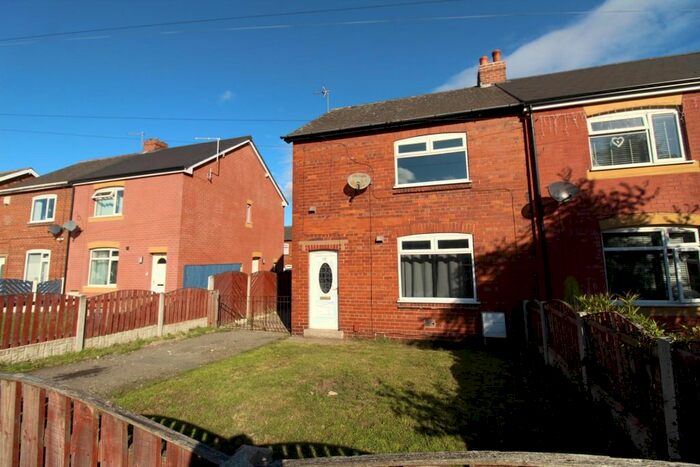 3 Bedroom Semi-Detached House To Rent In Central Drive, Castleford, WF10