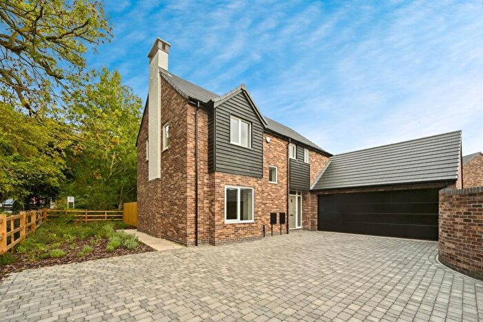 5 Bedroom Detached House For Sale In Deer Park Close, Alfreton, DE55