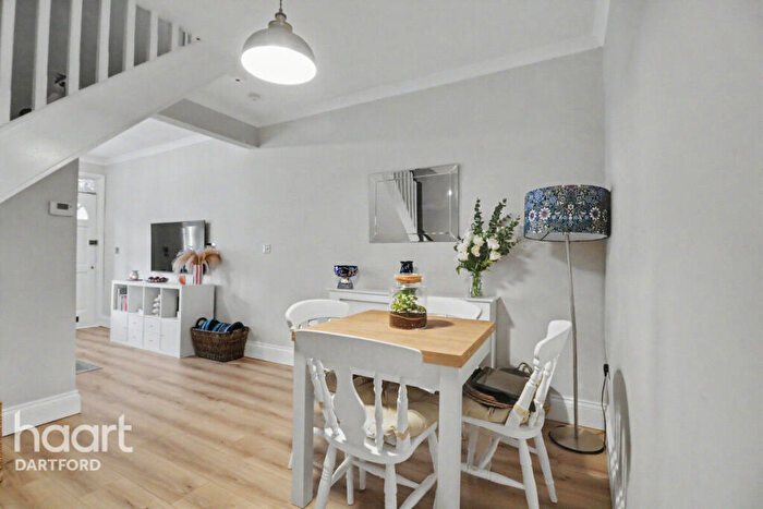 2 Bedroom Terraced House For Sale In Waldeck Road, Dartford, DA1