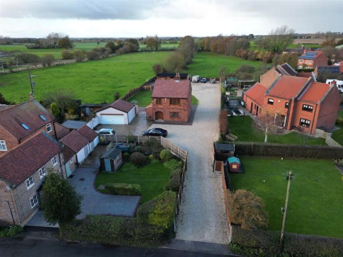 3 Bedroom Detached House For Sale In Chestnut Road, Cawood, Selby, YO8