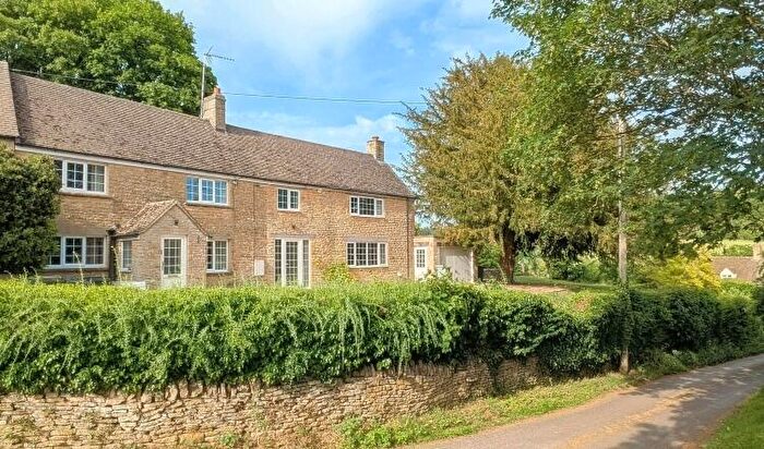 3 Bedroom Cottage To Rent In Taston, OX7